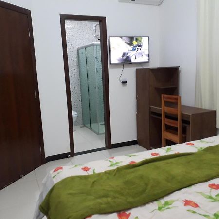 Hotel Lincohn Монтис Кларос Екстериор снимка